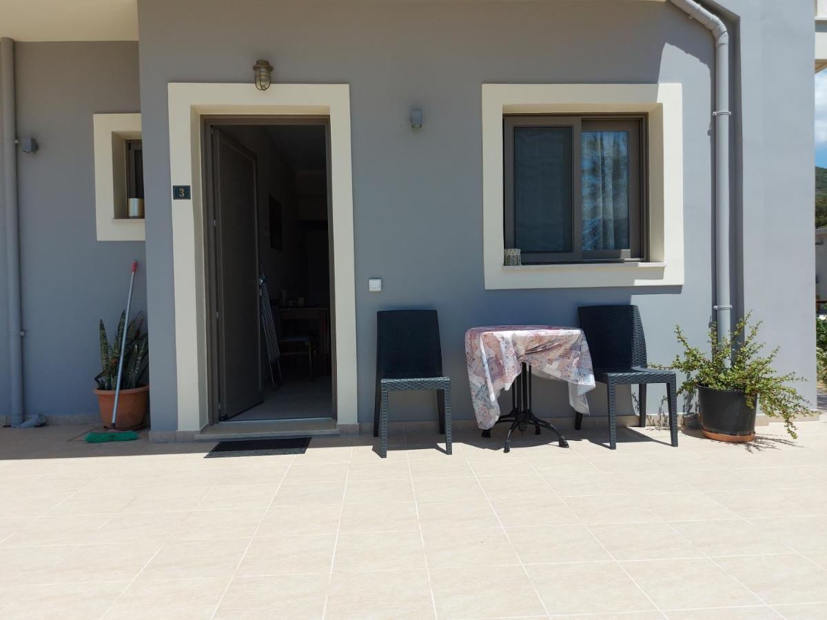 Ta Didymakia Apartments. Argostoli  Rom bilde